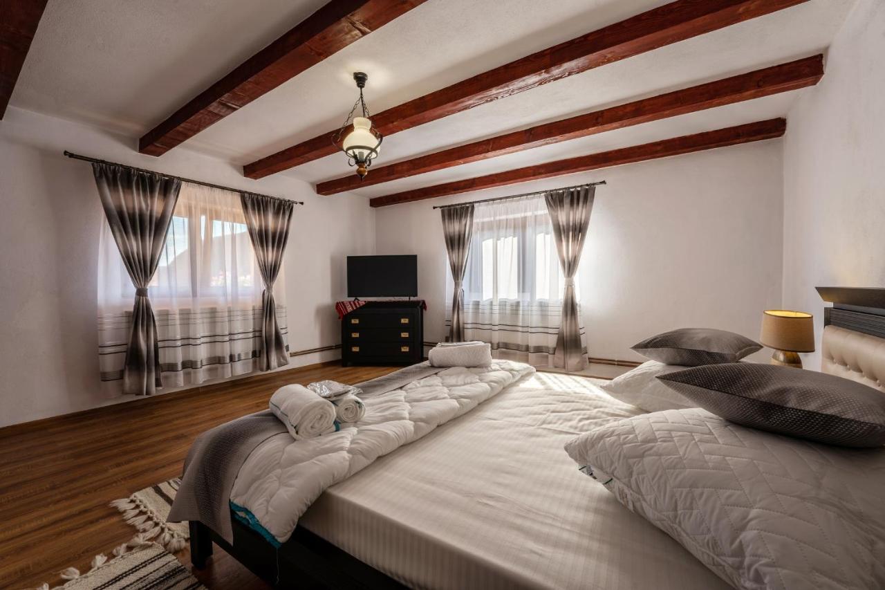 Hotel Casa Brutarului Crit Esterno foto